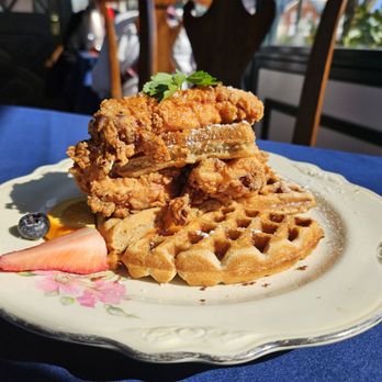 Founders Restaurant - Chicken and waffles - Cocktail Bars Near Me - Winston-Salem, North Carolina Founders Restaurant - Chicken and waffles - Cocktail Bars Near Me - Winston-Salem, North Carolina