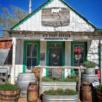 Bankersmith - Dive Bars Near Me - Fredericksburg, Texas Bankersmith - Dive Bars Near Me - Fredericksburg, Texas