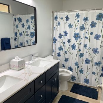 Estevez Construction - pic 4 - upstairs bathroom - General Contractors Near Me