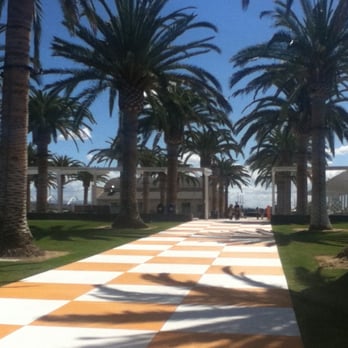 Great Park - Palm promenade - Parks Near Me - Irvine, California Great Park - Palm promenade - Parks Near Me - Irvine, California