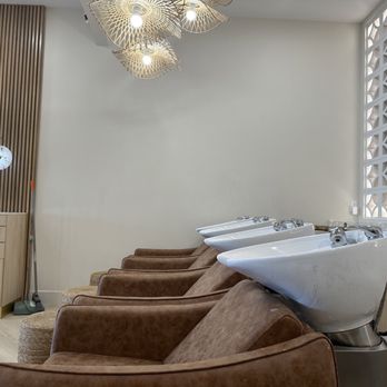 Elle Boutique Salon - Hair washing station - Hair Salons Near Me - Henderson, Nevada Elle Boutique Salon - Hair washing station - Hair Salons Near Me - Henderson, Nevada