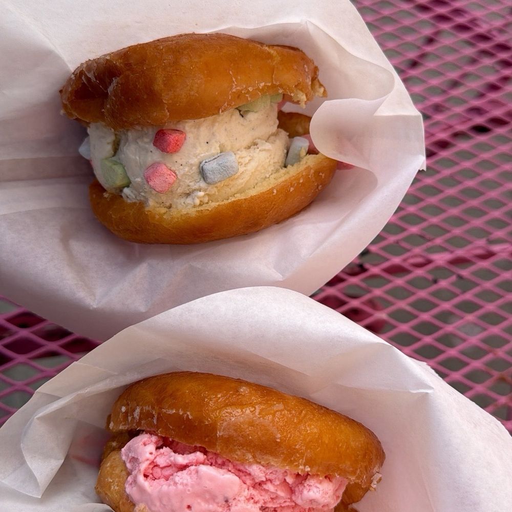 Madagascar Vanilla Doughnut (top) & Strawberry Doughnut (bottom)