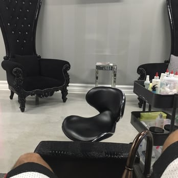 Summit Nail Bar - Men's side with TVs - Nail Salons Near Me - Los Angeles, California