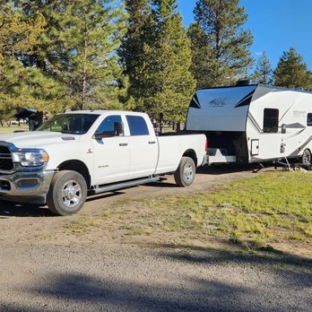 Cascade Meadows RV Resort - RV Parks Near Me - La Pine, Oregon