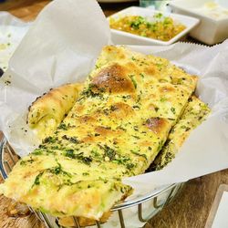 Spice Hut - This is not naan, remember-Amritsari kulcha platter, order it!