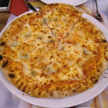 Pizzeria Asti - pizza quatri fromage (4 cheses) thin crust - Pizza Near Me - Karlovy Vary, KA Pizzeria Asti - pizza quatri fromage (4 cheses) thin crust - Pizza Near Me - Karlovy Vary, KA