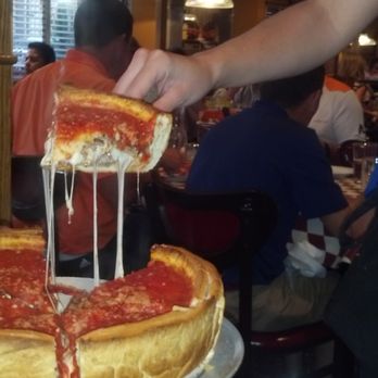 Giordano's - Pizza Near Me - Rosemont, Illinois