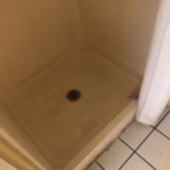 Rodeway Inn - The shower. Look how NASTY - Hotels Near Me - Harrisburg, Pennsylvania Rodeway Inn - The shower. Look how NASTY - Hotels Near Me - Harrisburg, Pennsylvania