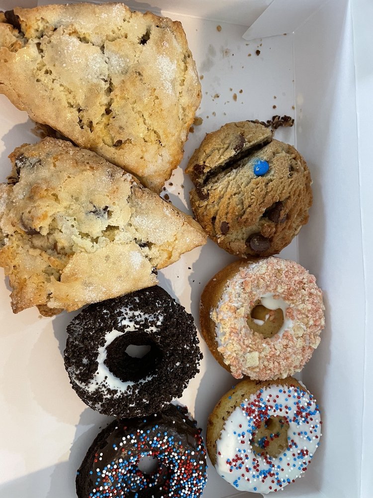 SIMPLY SWEET BAKERY Updated September 2024 692 W Church St, Newark, Ohio Bakeries Yelp