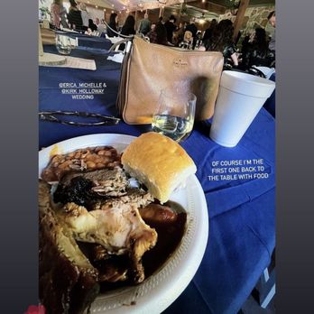 Sonny Bryan's Smokehouse - A guest instagramming her food! - Barbeque Near Me - Dallas, Texas