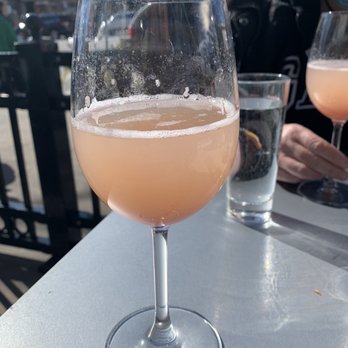 Max London's Restaurant - Peach Bellini - New American Near Me - Saratoga Springs, New York