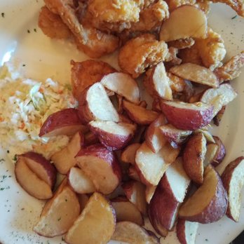 Village Cafe - Fried shrimp with potatoes - American Near Me - Fayetteville, Georgia
