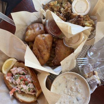 The Birds Cafe - Lobster roll, fish and chips, artichoke fritters, and clam chowder - Seafood Near Me - Bodega Bay, California The Birds Cafe - Lobster roll, fish and chips, artichoke fritters, and clam chowder - Seafood Near Me - Bodega Bay, California