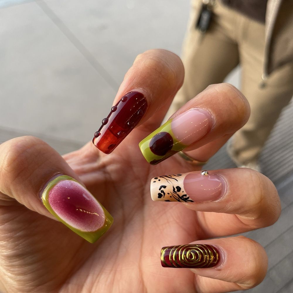 Daily Glam Nails - these were already a week of wear, my nails grow pretty fast. - Nail Salons Near Me - Alameda, California