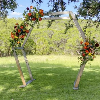 Native Bloom Floral - Ceremony arch - Floral Designers Near Me - Austin, Texas