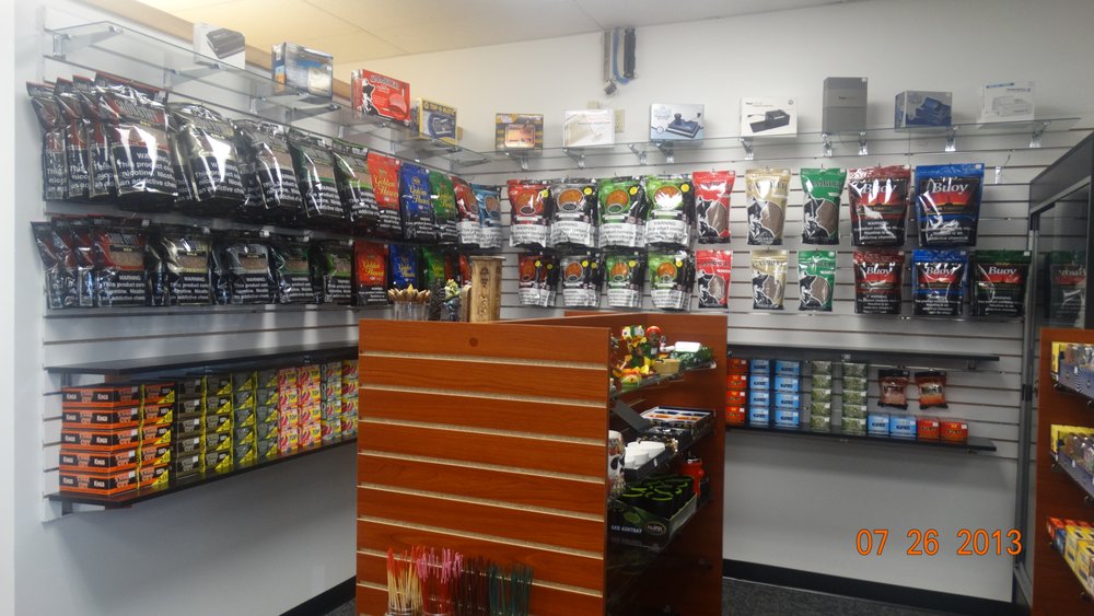 D & D SMOKE Updated April 2024 11 Photos 1605 1st St S, Willmar