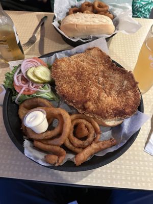 Syd's Fine Food and Spirits by null
