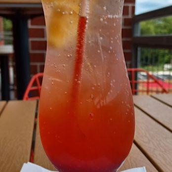 Back 9 Golf & Entertainment - Strawberry Spritz - Bars Near Me - Indianapolis, Indiana