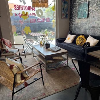 Gratefuel Cafe - Inside seating area - Yoga Near Me - Fort Lauderdale, Florida