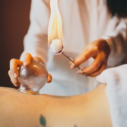 Iyashinomori - Traditional Fire Cupping