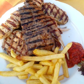 Philippion - Grillplatte: Leber, Schnitzel, Suflaki, Gyros, Lammkotelette, Suzuki, Pommes - Greek Near Me - Gehrden, NI Philippion - Grillplatte: Leber, Schnitzel, Suflaki, Gyros, Lammkotelette, Suzuki, Pommes - Greek Near Me - Gehrden, NI