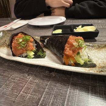 Sushi Umi - Spicy tuna hand roll - Sushi Bars Near Me - Glendora, California Sushi Umi - Spicy tuna hand roll - Sushi Bars Near Me - Glendora, California