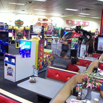Chuck E. Cheese - Pizza Near Me - Palm Desert, California