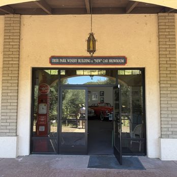 Deer Park Winery & Auto Museum - Beer, Wine & Spirits Near Me - Escondido, California