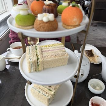 Rundle Bar - Sandwich and treats - Lounges Near Me - Banff, Alberta