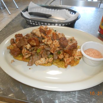 Los Panes Bakery - Patacon De Carne Y Pollo - Bakeries Near Me - Cape Coral, Florida
