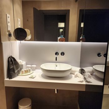 Alexandra Barcelona Hotel - room 510 - Hotels Near Me - Barcelona, B