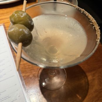 Hudson House - Bleu and gold martini - Cocktail Bars Near Me - Houston, Texas