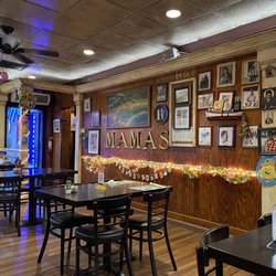 Mama's Greek Cuisine - Exit to the outside seating