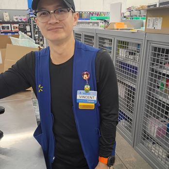 Walmart - CSA, CUSTOMER SERVICE ALL-STAR VINCENT - Department Stores Near Me - Torrance, California