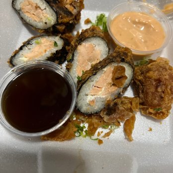 Hiro Maru Sushi - JB Tempura Roll overcooked so bad I can't even eat it - Sushi Bars Near Me - Hollywood, Florida