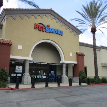 PetSmart - Front: PetSmart - Pet Training Near Me - Rancho Santa Margarita, California