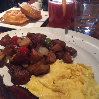Stax Cafe - Broke student plate. Put the ketchup on the potatoes. You'll love it!!! - Breakfast & Brunch Near Me - Chicago, Illinois
