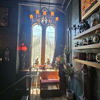 SpookEasy Lounge - Tea Rooms Near Me - Tampa, Florida