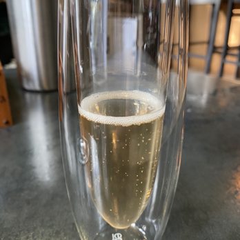 De Tierra Vineyards - Sparking Brut fantastic! @De Tierra Vineyards Carmel CA Sun 5/15/22 - Wineries Near Me - Carmel, California De Tierra Vineyards - Sparking Brut fantastic! @De Tierra Vineyards Carmel CA Sun 5/15/22 - Wineries Near Me - Carmel, California