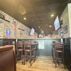 Iron Horse Pizzeria & Sports Pub