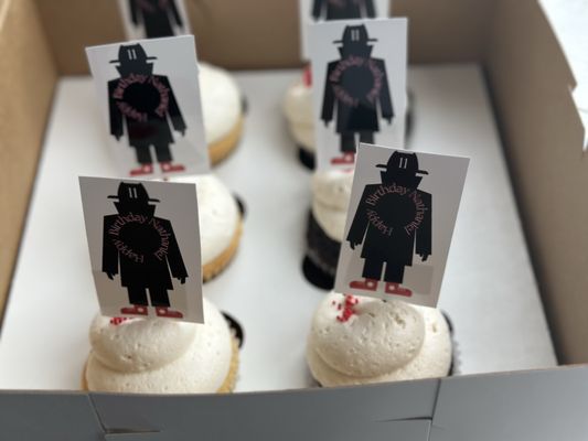 The CakeRoom by null