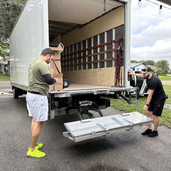 Full House Moving and Storage - Full House Moving & Storage company - Movers Near Me - Sunny Isles Beach, Florida Full House Moving and Storage - Full House Moving & Storage company - Movers Near Me - Sunny Isles Beach, Florida