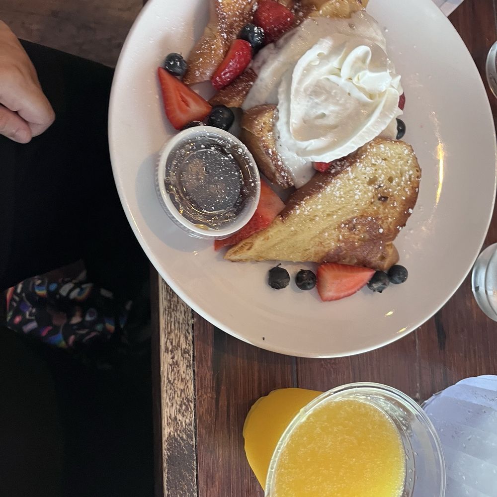 Shaw's Tavern - Gastropubs Near Me - Washington, DC, District of Columbia Shaw's Tavern - Gastropubs Near Me - Washington, DC, District of Columbia