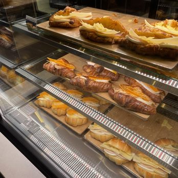 Paris Baguette - Bakeries Near Me - Tukwila, Washington Paris Baguette - Bakeries Near Me - Tukwila, Washington