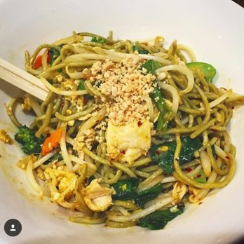 Toss Noodle Bar - Spinach noodles with half Malay half thai - Asian Fusion Near Me - Berkeley, California Toss Noodle Bar - Spinach noodles with half Malay half thai - Asian Fusion Near Me - Berkeley, California