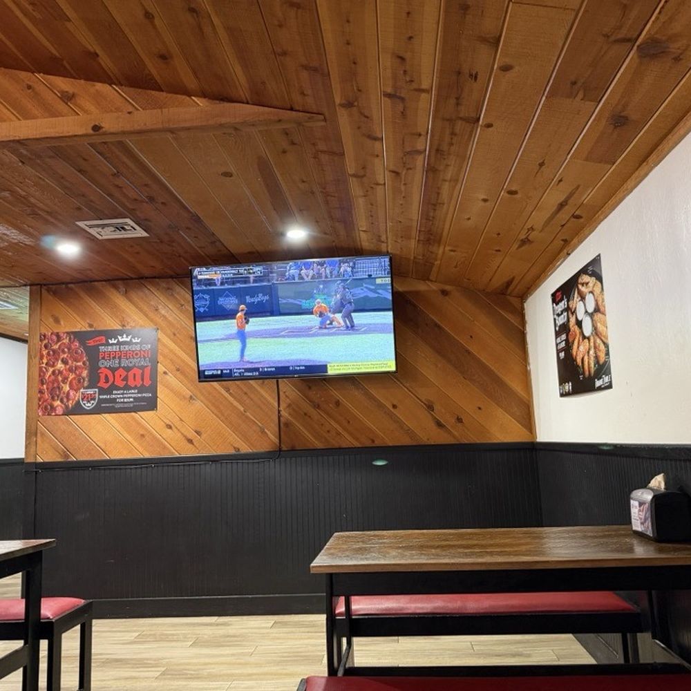 Round Table Pizza - Pizza Near Me - Yreka, California Round Table Pizza - Pizza Near Me - Yreka, California