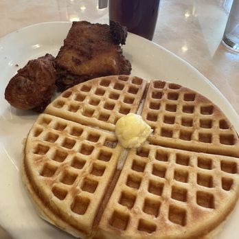 Chicken N Waffles - Southern Near Me - Sacramento, California Chicken N Waffles - Southern Near Me - Sacramento, California