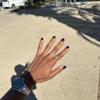 Chill Nails - Regular polish - Nail Salons Near Me - North Hollywood, California