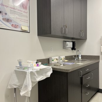 Paul Wirth ,MD - Dermatologists Near Me - Buffalo, New York