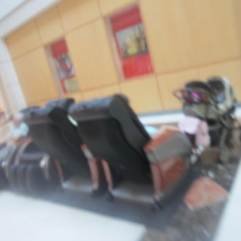 Menlo Park Mall - Message chairs @ Menlo Park Mall - Shopping Centers Near Me - Edison, New Jersey